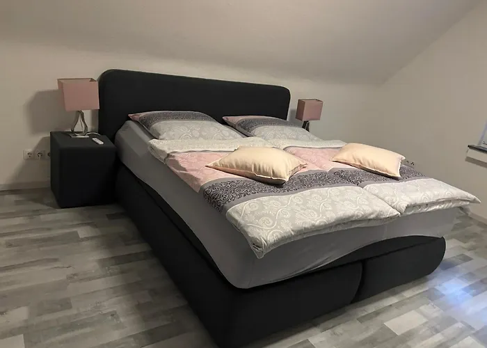 Erica Auf Dem Traumpfad * Ettringen (Rhineland-Palatinate)